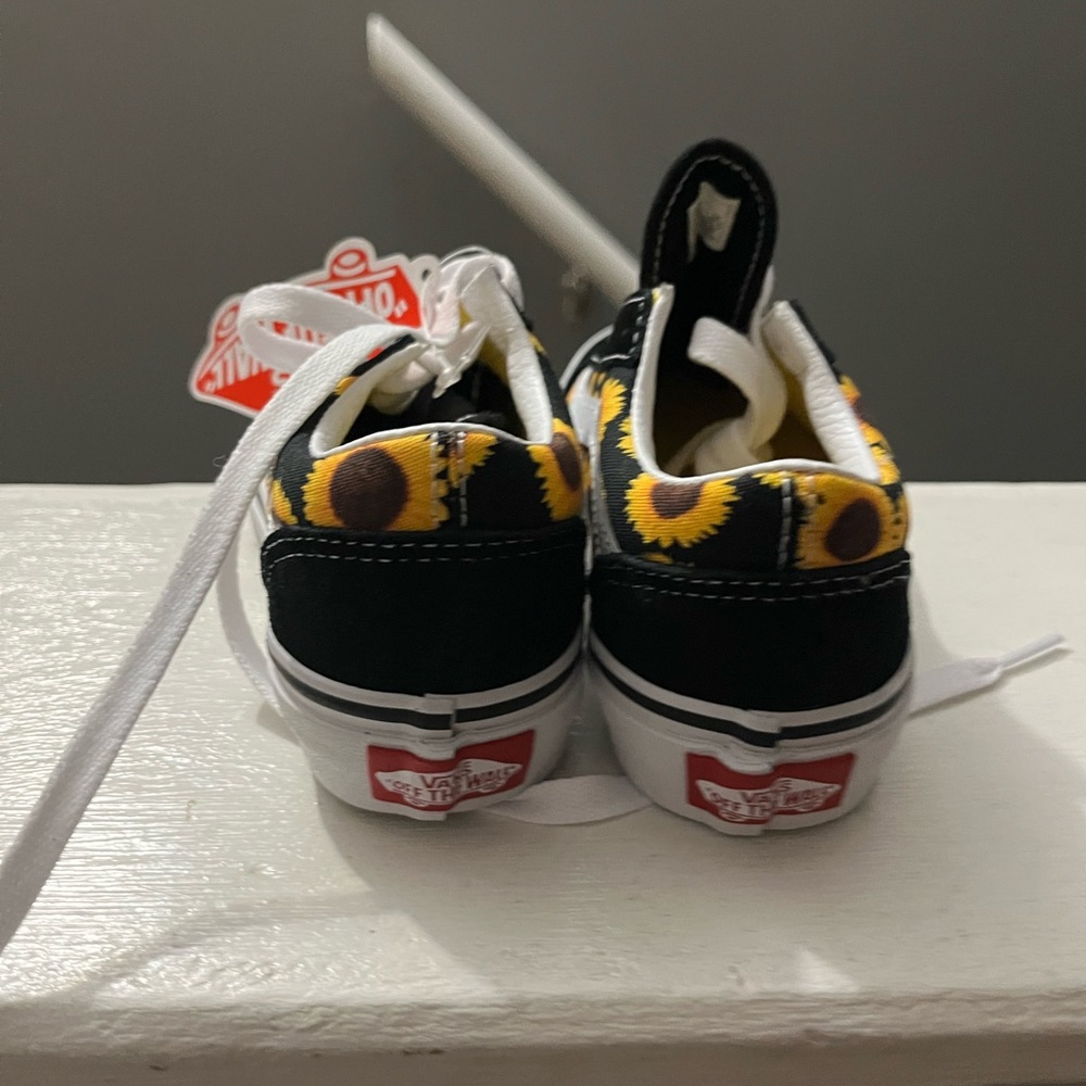 Brand new little girl/ toddler vans